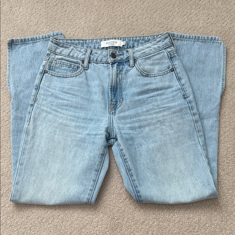 Hidden light wash jeans